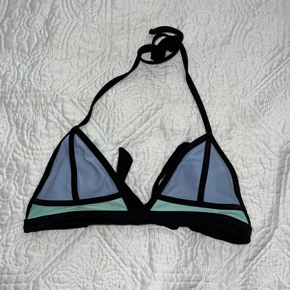 Color block bikini top